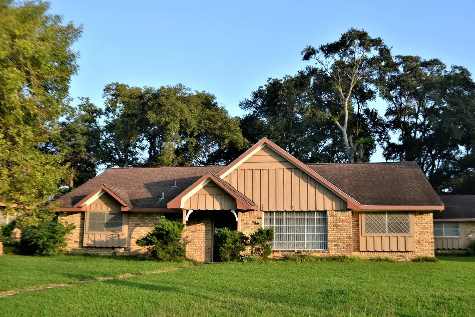 Single-story ranch-style home in Southeast Texas